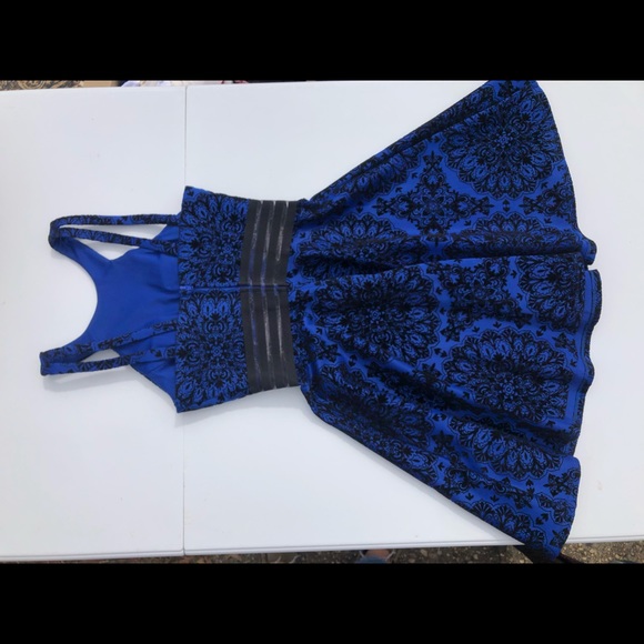 Blue dress - Picture 3 of 3